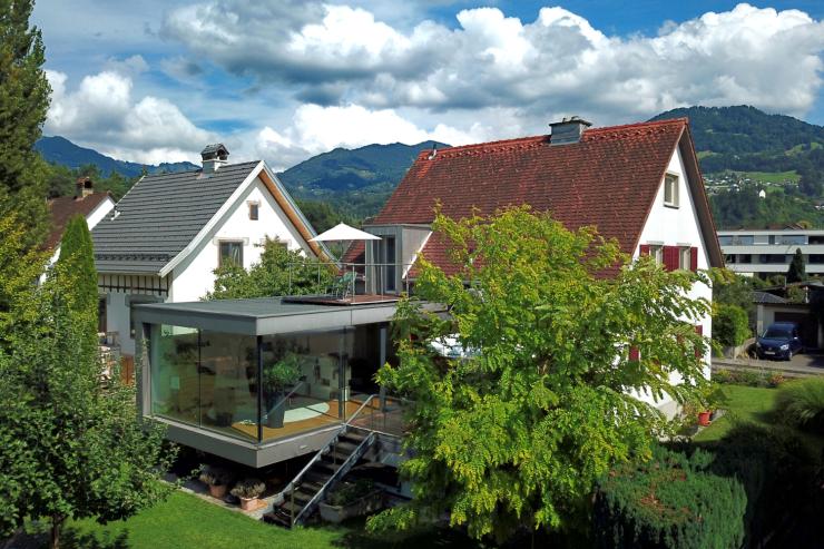 Einfamilienhaus mit Einliegerwohnung/Praxis/Büro Montfortstraße 71