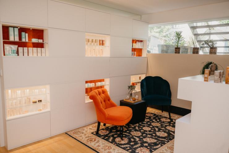Einfamilienhaus mit Einliegerwohnung/Praxis/Büro Montfortstraße 71