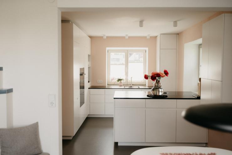 Einfamilienhaus mit Einliegerwohnung/Praxis/Büro Montfortstraße 71